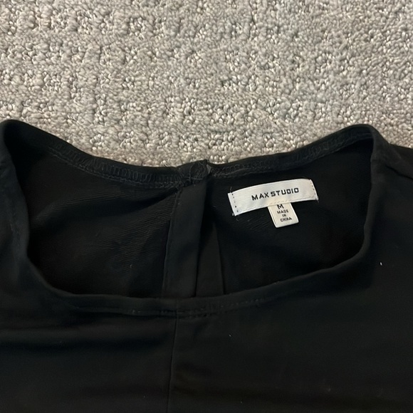 Women’s flowy black tying jumpsuit - Picture 3 of 6